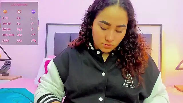 Ayla martinez online show from September 2025 02:40:02 AM