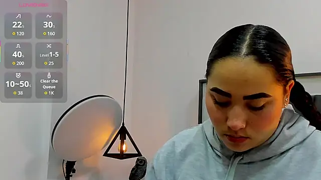 Ayla martinez online show from October 2025 01:39:01 AM
