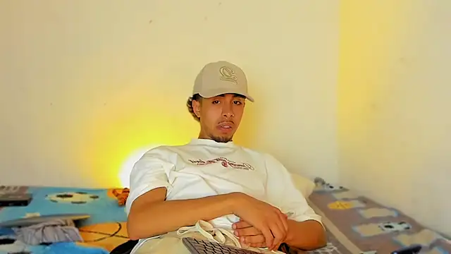 RyanRizzo online show from November 2025 10:57:01 PM