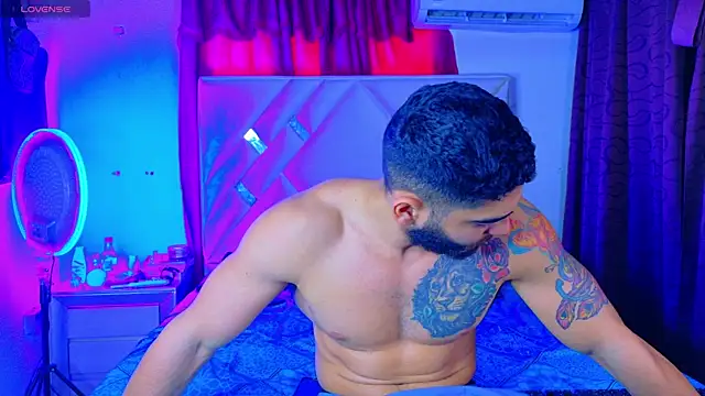 Rich boy01 online show from May 2026 04:14:01 PM