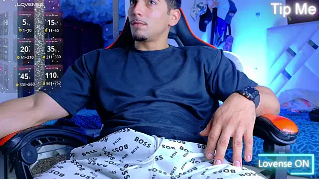 Rich boy01 online show from October 2025 03:57:02 PM
