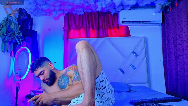 Rich boy01 online show from May 2026 03:40:01 PM
