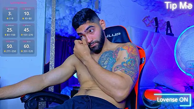 Rich boy01 online show from February 2026 01:44:02 PM