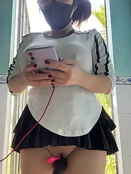 Bella cum online show from March 2025 07:48:01 AM