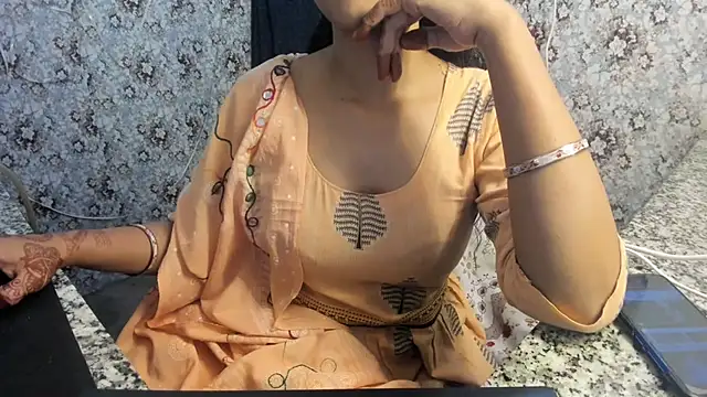 aarjulove online show from March 2025 08:41:02 PM