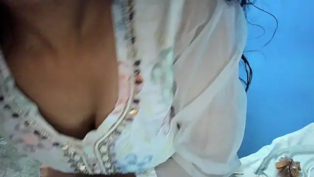 aarjulove online show from October 2025 09:12:02 AM