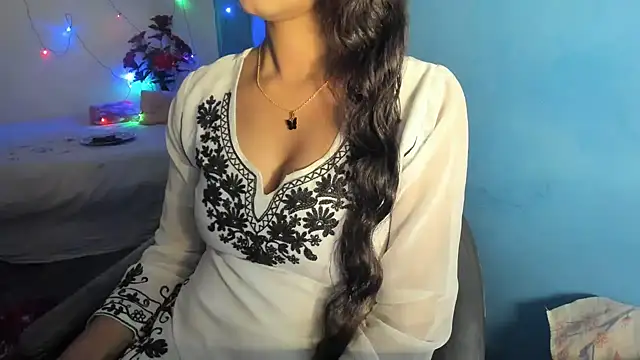 aarjulove online show from October 2025 03:22:02 PM