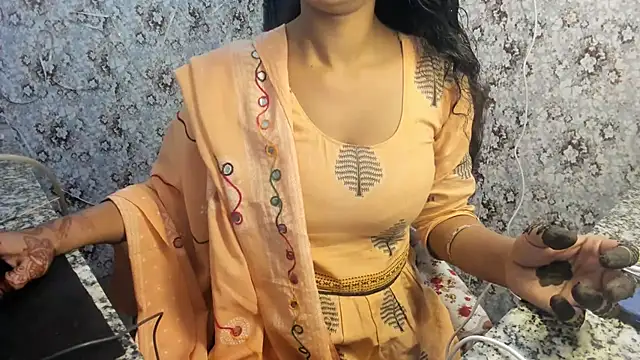 aarjulove online show from March 2025 05:38:02 PM