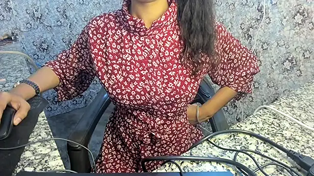 aarjulove online show from February 2025 04:26:02 AM