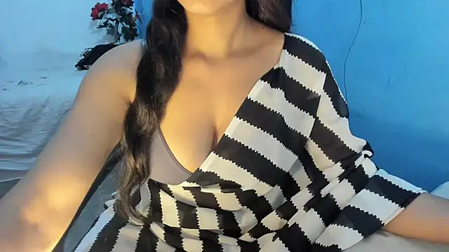 aarjulove online show from March 2026 03:31:02 PM