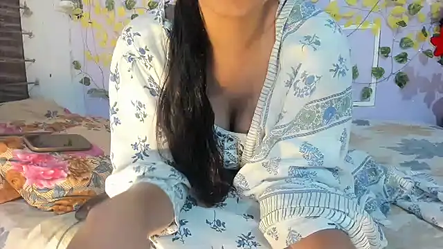 Snapshot of aarjulove chatting on April 2026 01:41:02 PM aarjulove online show from April 2026 01:41:02 PM
