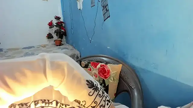 aarjulove online show from April 2026 11:59:02 AM