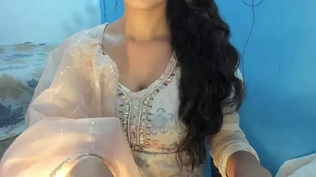 aarjulove online show from March 2026 04:08:02 PM