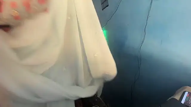 aarjulove online show from December 2025 10:52:01 AM