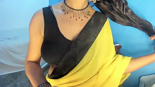 aarjulove online show from January 2026 06:45:01 PM