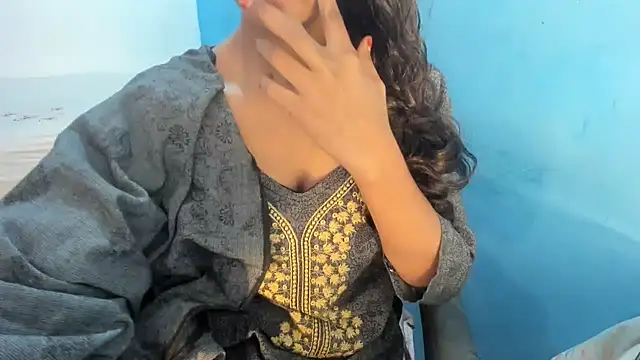 aarjulove online show from January 2026 10:11:01 AM