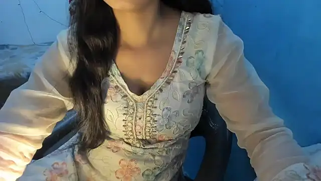 aarjulove online show from April 2026 07:21:01 AM