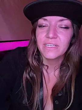 Snapshot of SummerV91 chatting on February 2026 03:48:01 AM SummerV91 online show from February 2026 03:48:01 AM