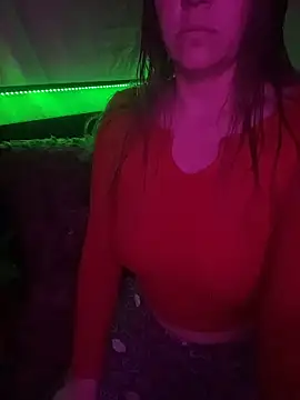 Snapshot of SummerV91 chatting on February 2026 06:44:01 AM SummerV91 online show from February 2026 06:44:01 AM