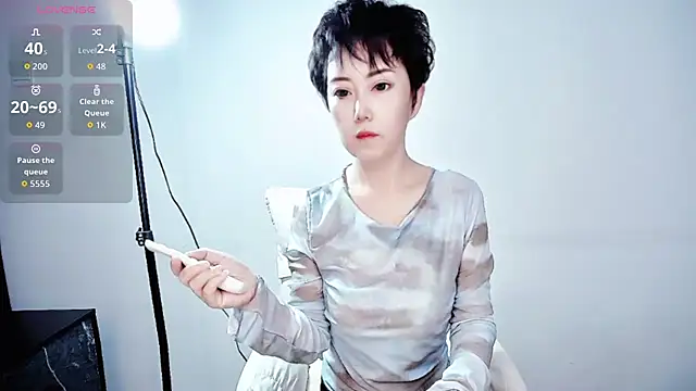 Snapshot of 9ering-Er chatting on October 2025 09:48:01 PM 9ering-Er online show from October 2025 09:48:01 PM