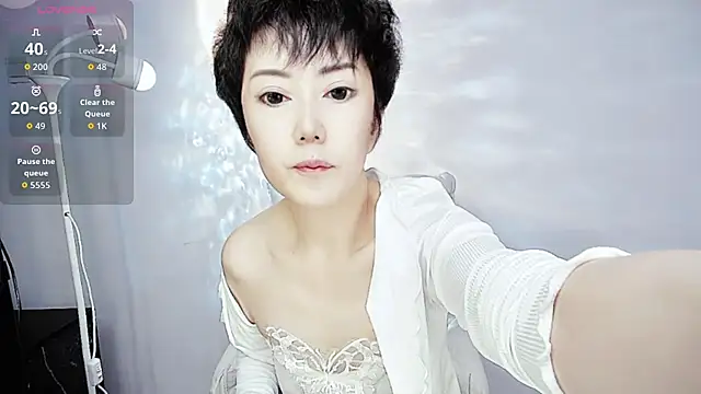 Snapshot of 9ering-Er chatting on October 2025 09:03:01 PM 9ering-Er online show from October 2025 09:03:01 PM