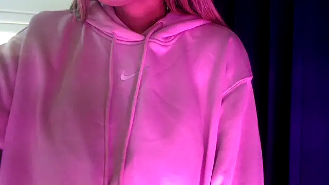 Snapshot of chhui_mui chatting on November 2025 05:06:01 PM chhui mui online show from November 2025 05:06:01 PM