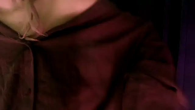 Snapshot of chhui_mui chatting on November 2025 05:05:02 PM chhui mui online show from November 2025 05:05:02 PM