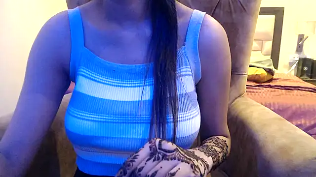 Snapshot of chhui_mui chatting on February 2025 07:13:01 PM chhui mui online show from February 2025 07:13:01 PM