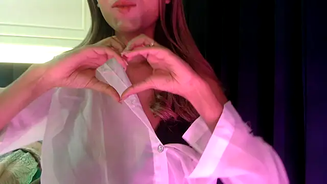 Snapshot of chhui_mui chatting on November 2025 05:50:01 PM chhui mui online show from November 2025 05:50:01 PM