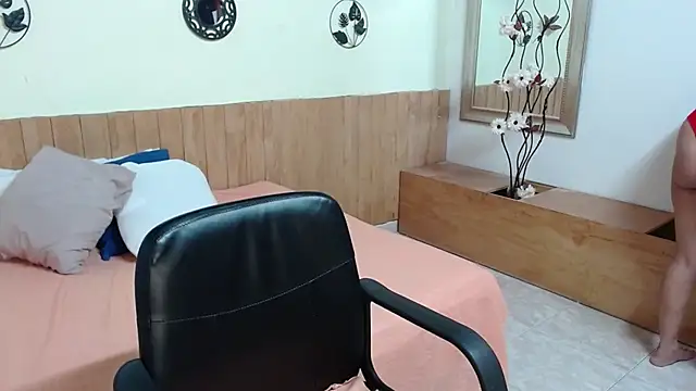 Snapshot of Suxxxy_ chatting on December 2025 02:40:01 PM Suxxxy online show from December 2025 02:40:01 PM