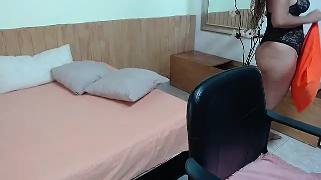 Snapshot of Suxxxy_ chatting on September 2025 02:17:01 PM Suxxxy online show from September 2025 02:17:01 PM