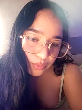 Leslydeleon23 online show from May 2026 10:15:02 PM