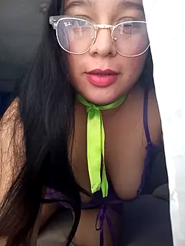 Snapshot of Leslydeleon23 chatting on October 2025 10:28:02 PM Leslydeleon23 online show from October 2025 10:28:02 PM