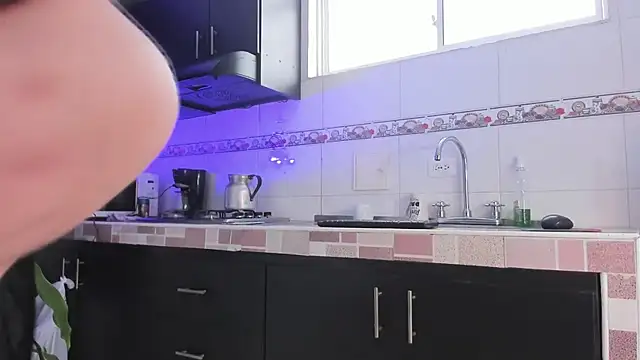 Emma-evans online show from March 2025 01:12:02 PM