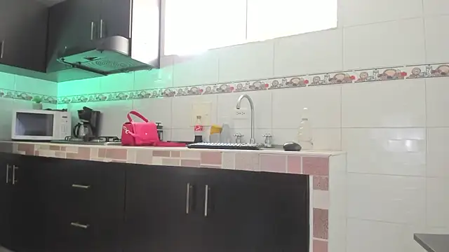 Emma-evans online show from March 2026 07:56:01 PM