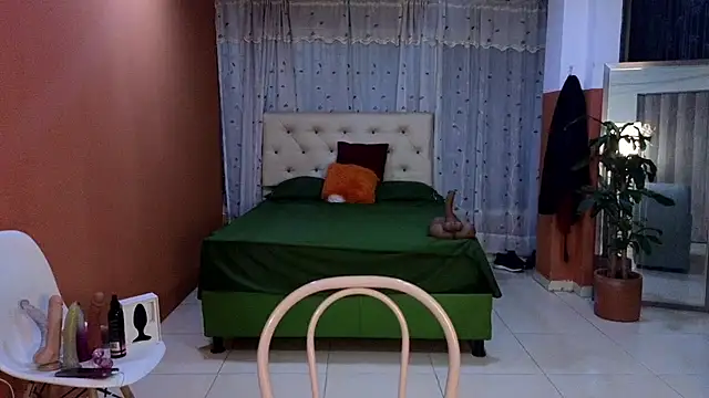 camil milfdream online show from November 2025 10:37:02 AM