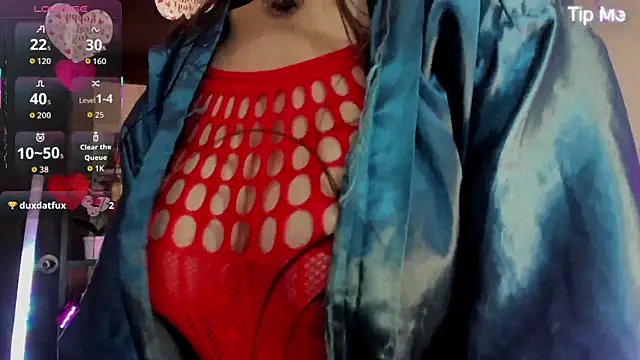 Emilytafur online show from February 2026 05:57:01 PM