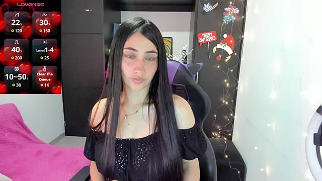 Snapshot of Emilytafur chatting on December 2024 01:15:02 AM Emilytafur online show from December 2024 01:15:02 AM