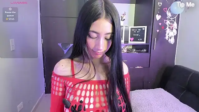 Snapshot of Emilytafur chatting on October 2025 08:20:01 PM Emilytafur online show from October 2025 08:20:01 PM