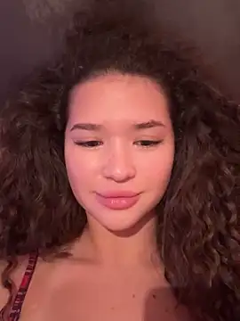 Snapshot of Denise_Garciia chatting on January 2025 10:41:01 PM Denise Garciia online show from January 2025 10:41:01 PM