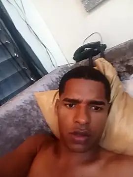 Snapshot of Jeanfamoso chatting on October 2025 01:24:02 PM Jeanfamoso online show from October 2025 01:24:02 PM