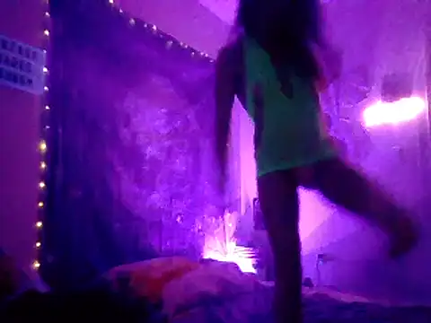 Snapshot of fantasymade69 chatting on February 2025 04:46:02 AM fantasymade69 online show from February 2025 04:46:02 AM