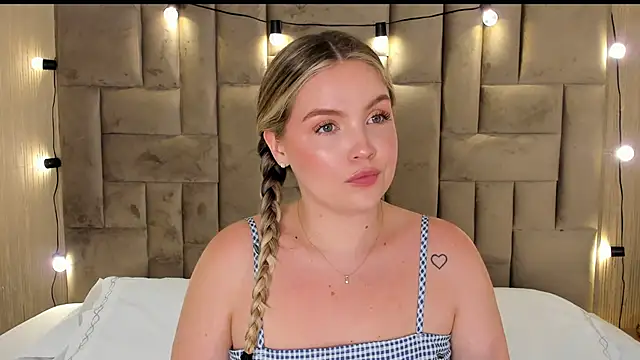 GaiaBaker online show from November 2025 06:29:02 PM