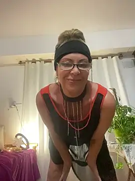 lolavalecuatro online show from January 2025 02:15:01 AM