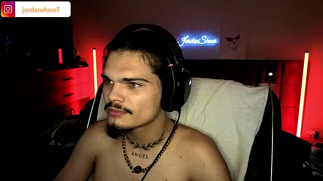JordanShow online show from November 2025 04:16:01 AM