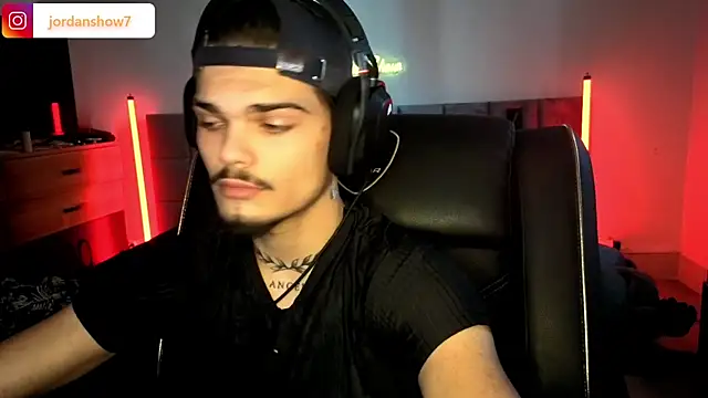 JordanShow online show from November 2025 09:57:02 AM