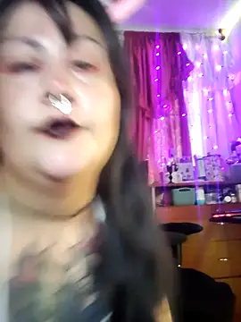 Snapshot of l1la_Rav3n chatting on October 2025 01:15:01 AM l1la Rav3n online show from October 2025 01:15:01 AM