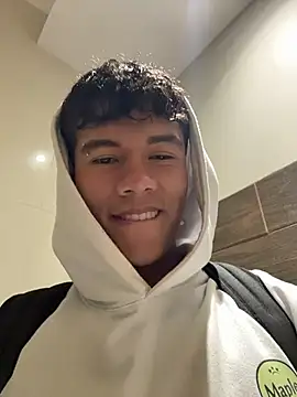 Logan smith1 online show from November 2025 07:58:02 PM