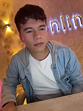 Logan smith1 online show from January 2026 08:32:02 AM