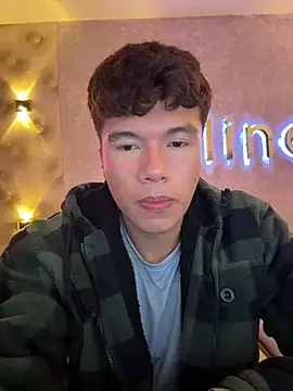 Logan smith1 online show from February 2026 07:14:01 AM